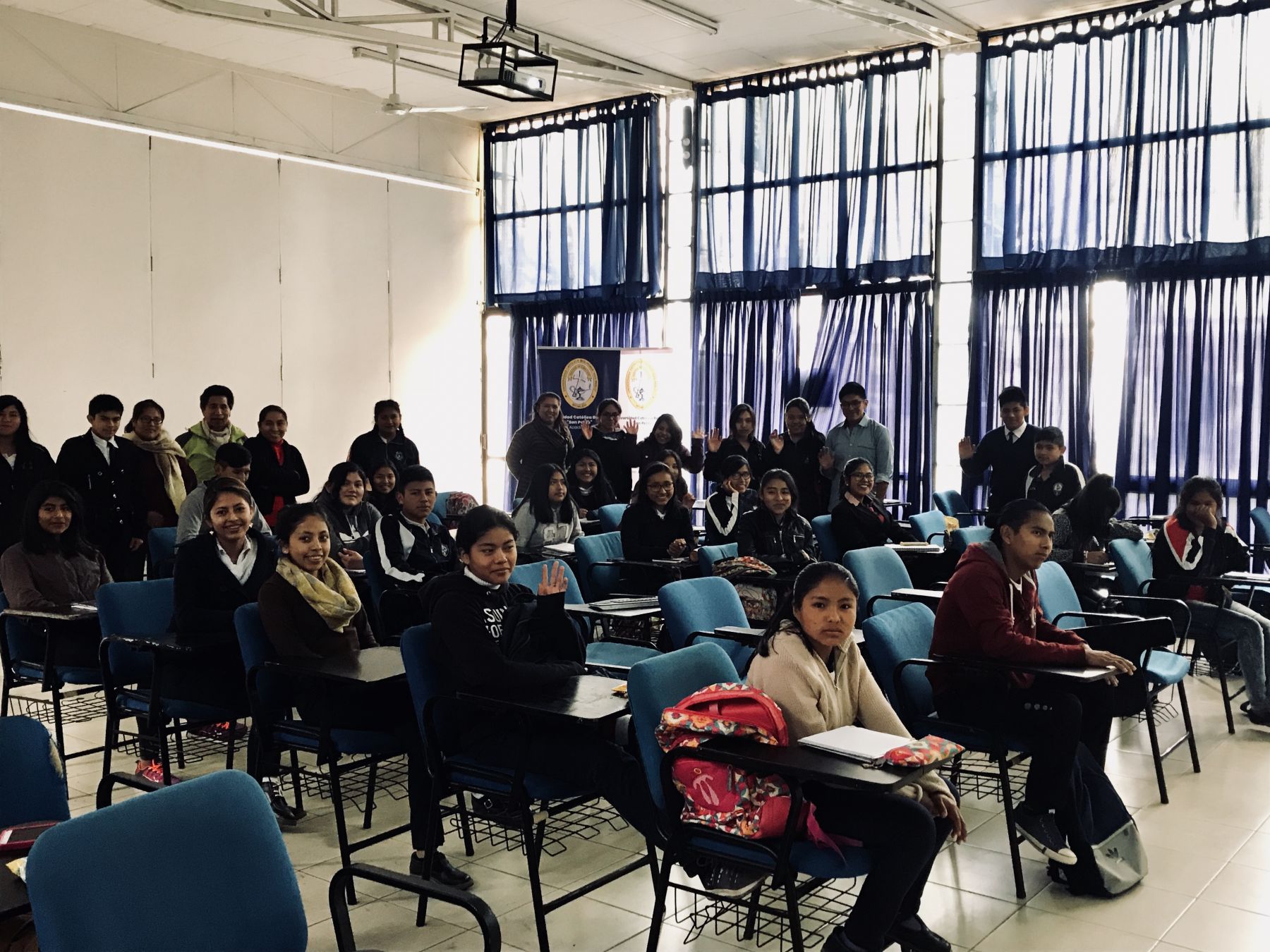ESTUDIANTES DE UNIDADES EDUCATIVAS SE CAPACITAN EN PERIODISMO DIGITAL ...